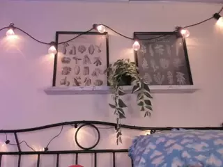 pocahontaspower's Live Sex Cam Show