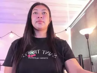 pocahontaspower's Live Sex Cam Show