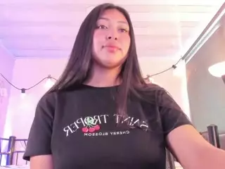 pocahontaspower's Live Sex Cam Show