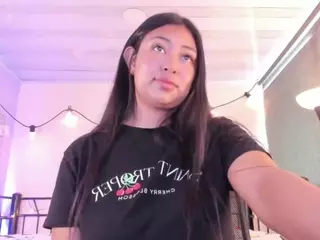 pocahontaspower's Live Sex Cam Show