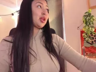 pocahontaspower's Live Sex Cam Show