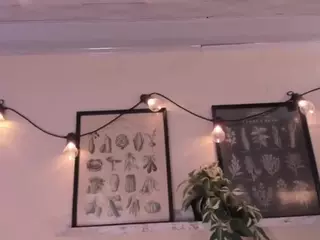 pocahontaspower's Live Sex Cam Show