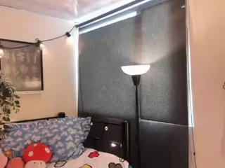 pocahontaspower's Live Sex Cam Show