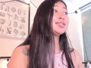 pocahontaspower's Live Sex Cam Show