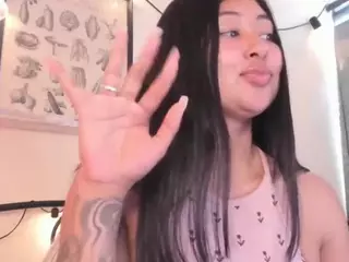 pocahontaspower's Live Sex Cam Show
