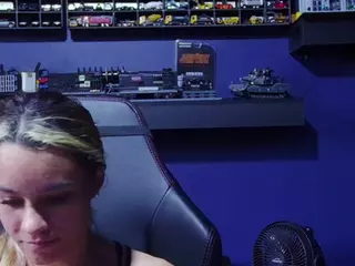 SamanthaWatsonn's Live Sex Cam Show