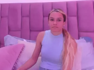 SamanthaWatsonn's Live Sex Cam Show