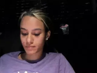 SamanthaWatsonn's Live Sex Cam Show