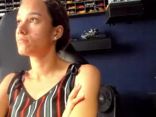 SamanthaWatsonn's Live Sex Cam Show