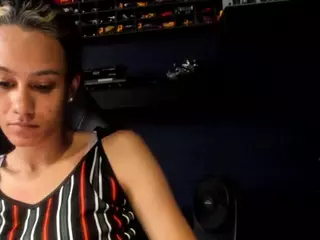 SamanthaWatsonn's Live Sex Cam Show