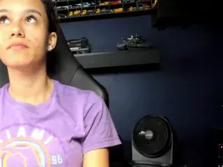 SamanthaWatsonn's Live Sex Cam Show