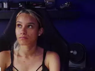 SamanthaWatsonn's Live Sex Cam Show