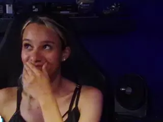 SamanthaWatsonn's Live Sex Cam Show