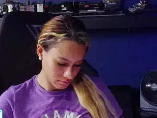 SamanthaWatsonn's Live Sex Cam Show