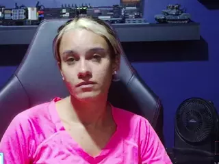 SamanthaWatsonn's Live Sex Cam Show