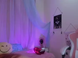 soy-sarah's Live Sex Cam Show