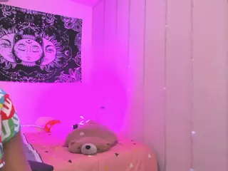 soy-sarah's Live Sex Cam Show