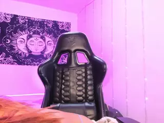 soy-sarah's Live Sex Cam Show