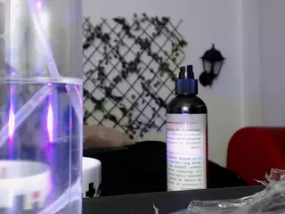 hanaLatif's Live Sex Cam Show