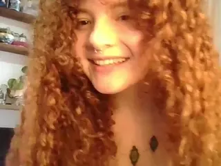 Merida-Red's Live Sex Cam Show