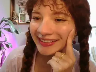Merida-Red's Live Sex Cam Show