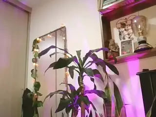 Merida-Red's Live Sex Cam Show