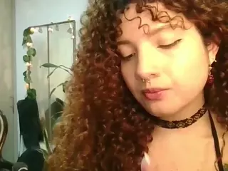 Merida-Red's Live Sex Cam Show