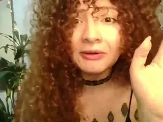Merida-Red's Live Sex Cam Show