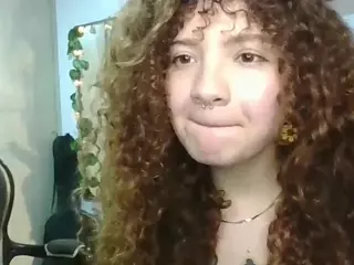 Merida-Red's Live Sex Cam Show