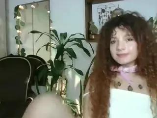 Merida-Red's Live Sex Cam Show