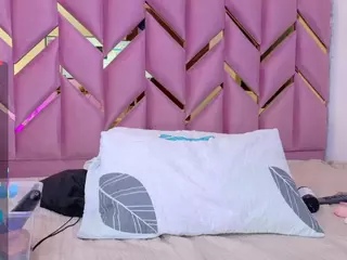 naughtyebonyy's Live Sex Cam Show