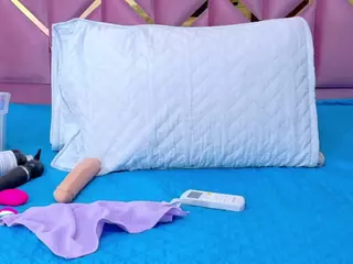 naughtyebonyy's Live Sex Cam Show