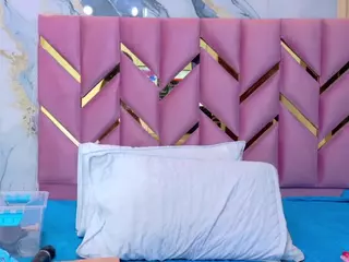 naughtyebonyy's Live Sex Cam Show