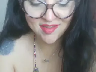 Salmamilf's Live Sex Cam Show