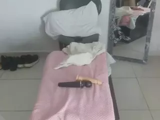 Salmamilf's Live Sex Cam Show