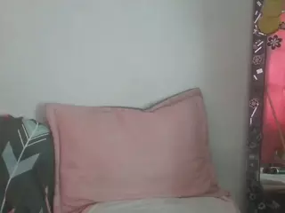 Salmamilf's Live Sex Cam Show