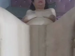 Salmamilf's Live Sex Cam Show