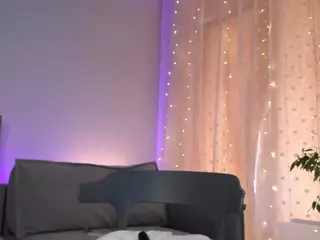 LinaStones's Live Sex Cam Show