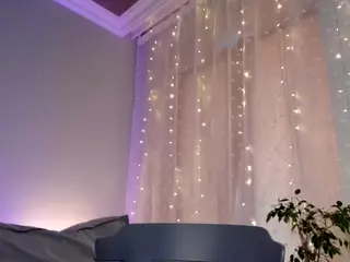 LinaStones's Live Sex Cam Show