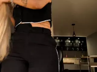 SophiePalmerx's Live Sex Cam Show