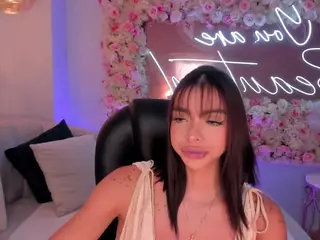 MaraRicci's Live Sex Cam Show