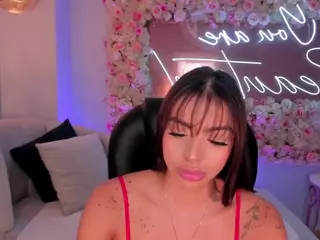 MaraRicci's Live Sex Cam Show