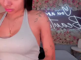 MaraRicci's Live Sex Cam Show