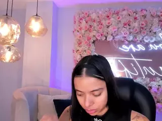 MaraRicci's Live Sex Cam Show