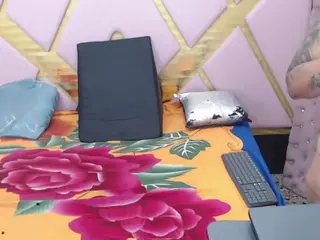 ChloexBigAass's Live Sex Cam Show