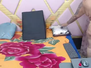 ChloexBigAass's Live Sex Cam Show