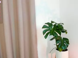 Lau''s Live Sex Cam Show