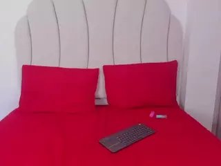 Kaity Layne's Live Sex Cam Show