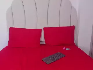 Kaity Layne's Live Sex Cam Show