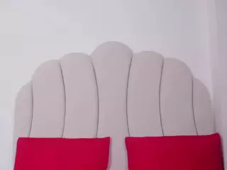 Kaity Layne's Live Sex Cam Show